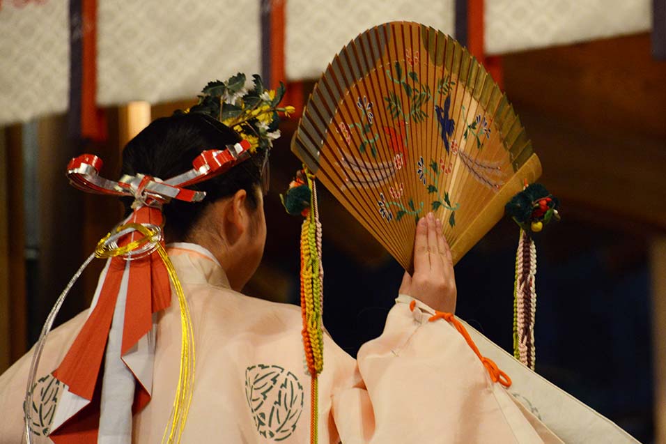 「献燈祭」斎行の御報告 – 橿原神宮